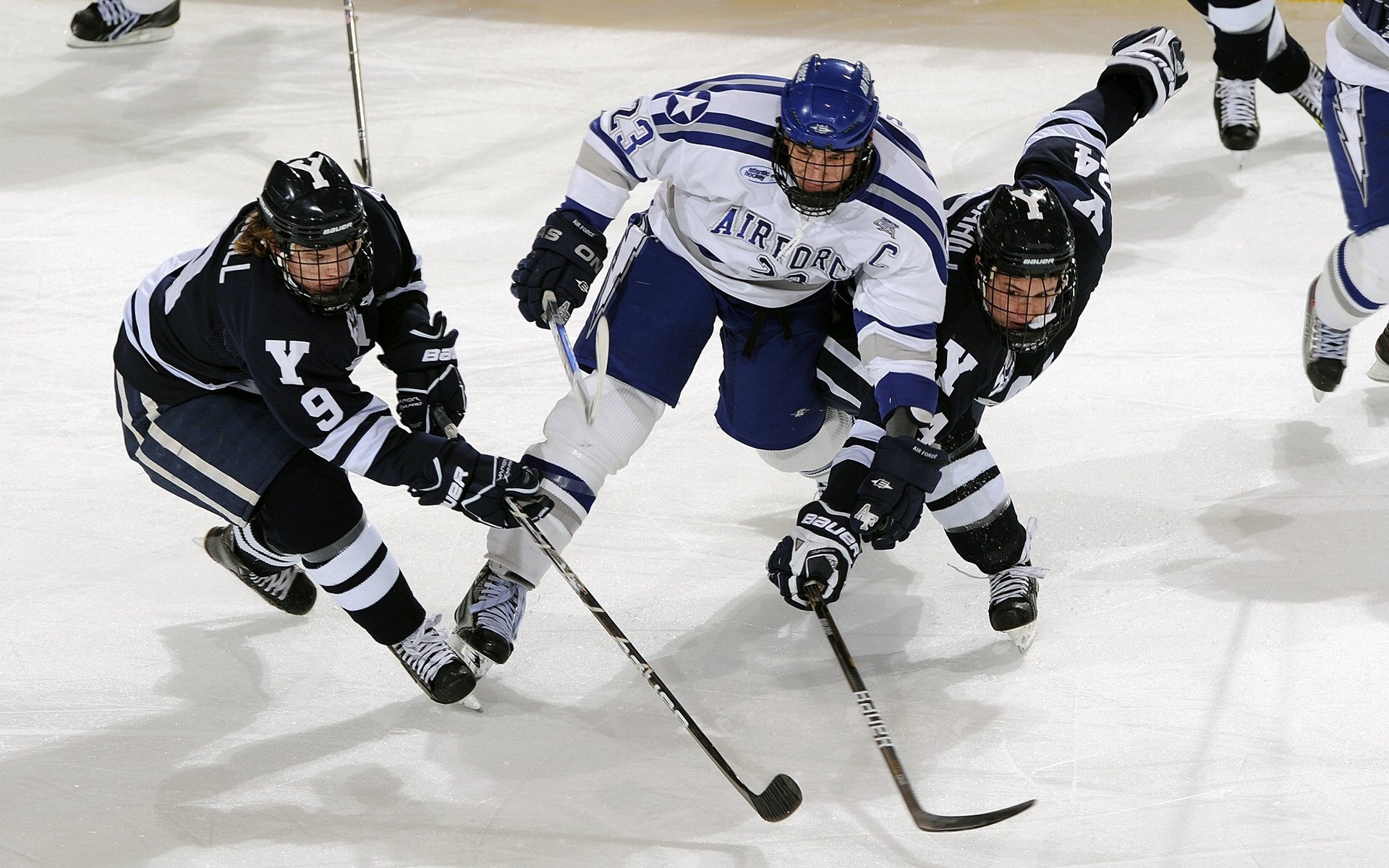 双子星闪耀，防线溃败，迪马利亚连续得分击溃哥伦比亚，阿根廷展露争冠獠牙